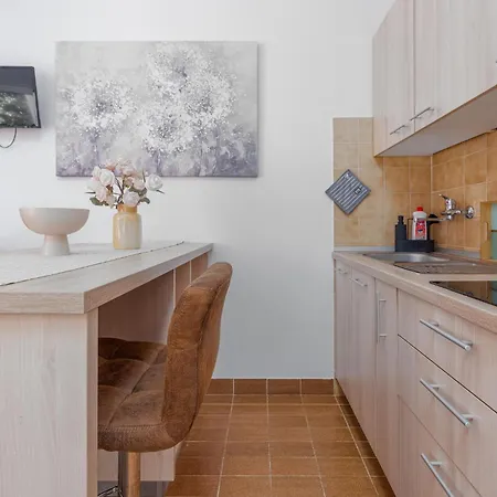 2 Bedroom Amazing In * 포블랴나