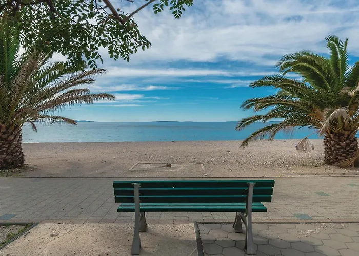 2 Bedroom Amazing In Apartman Povljana