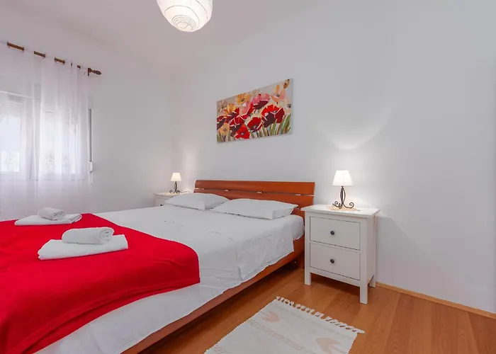 Apartman 2 Bedroom Amazing In Povljana