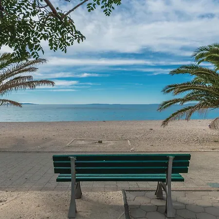 2 Bedroom Amazing In Apartman Povljana