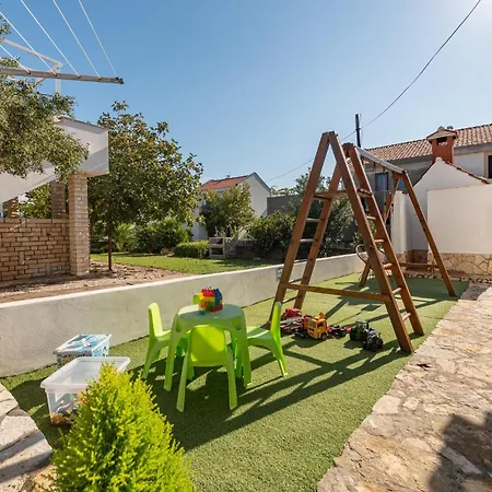 2 Bedroom Stunning In Apartamento *