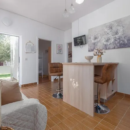 Apartamento 2 Bedroom Stunning In